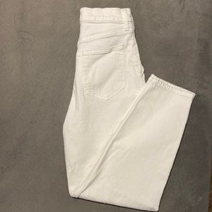 Abercrombie & Fitch white 80’s mom jean that are ultra high rise